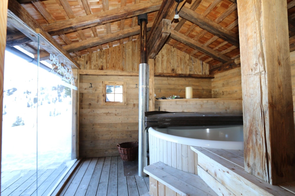 Chalet in Wildkogel With Ski-in/ski-out