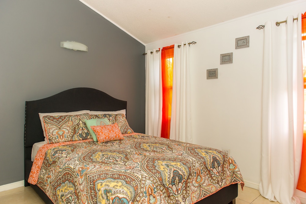 The Beach House II Bedroom with