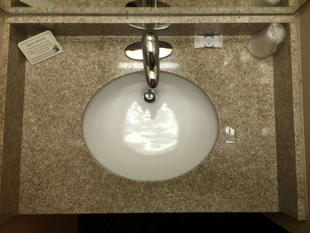 Garden City Vacations - Americas Best Value Inn Garden City - Property Image 18