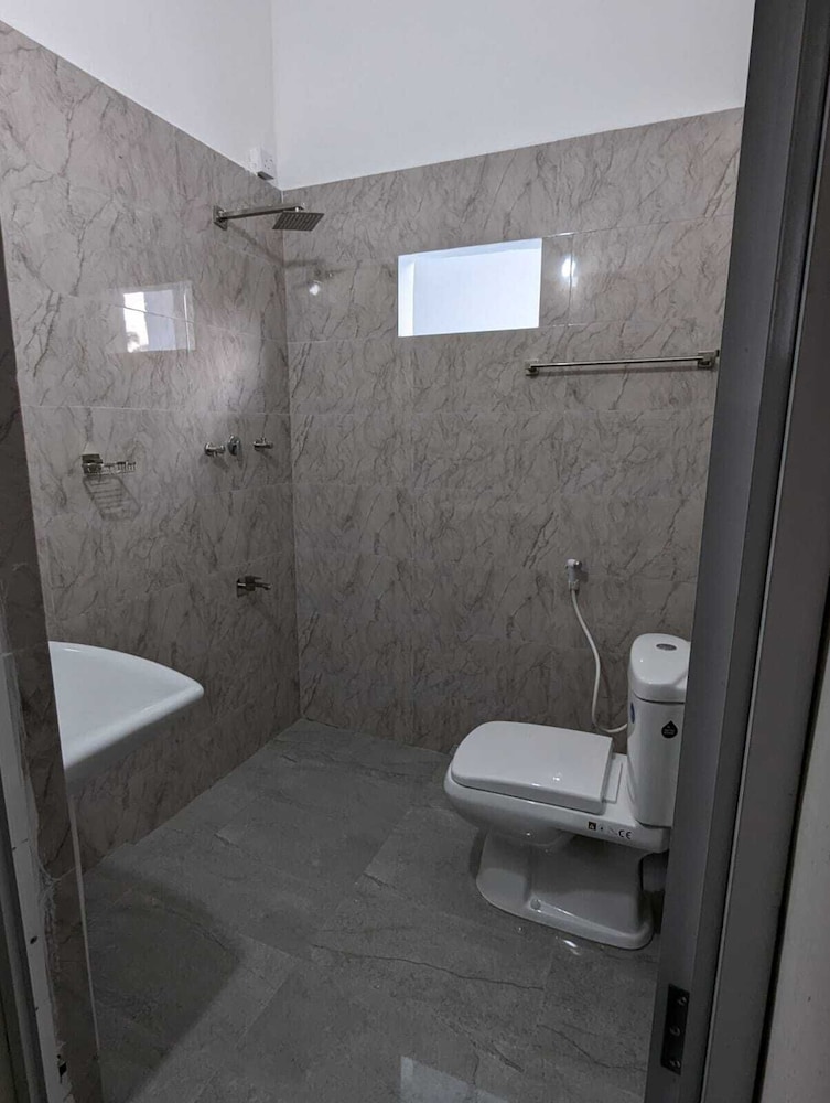 Trinco Star Hotel