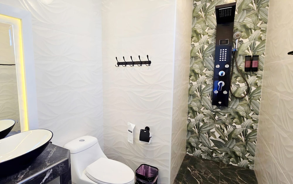 NEBULAND Luxury Pool Villa Pattaya Walking Street