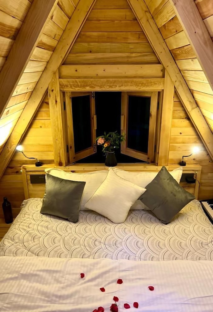 SNOVIKA THE ORGANIC FARM AND STAYS