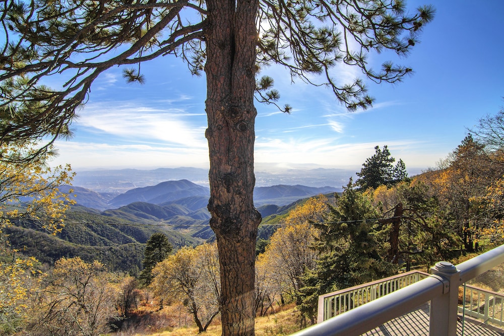The Sky View Inn