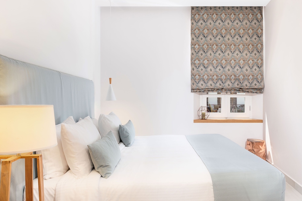 Avra Apartments Venetian Harbour