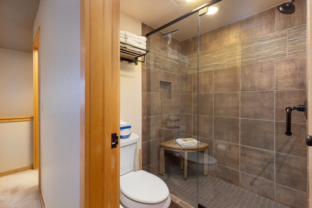 The Pines - Keystone Ski Resort CO Vacation Lodging
