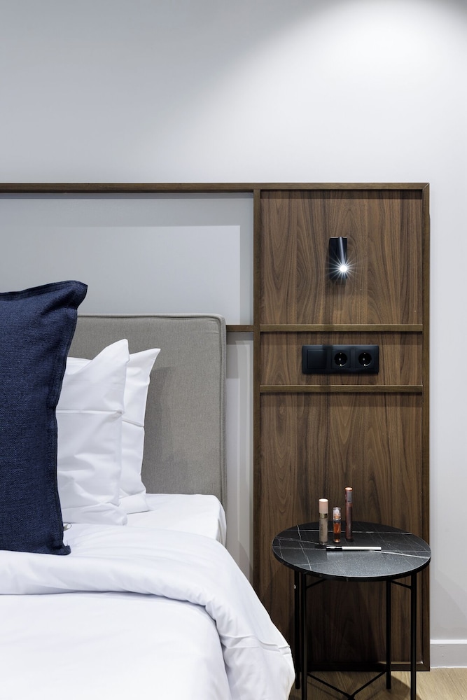 MoRe by Zoia Living