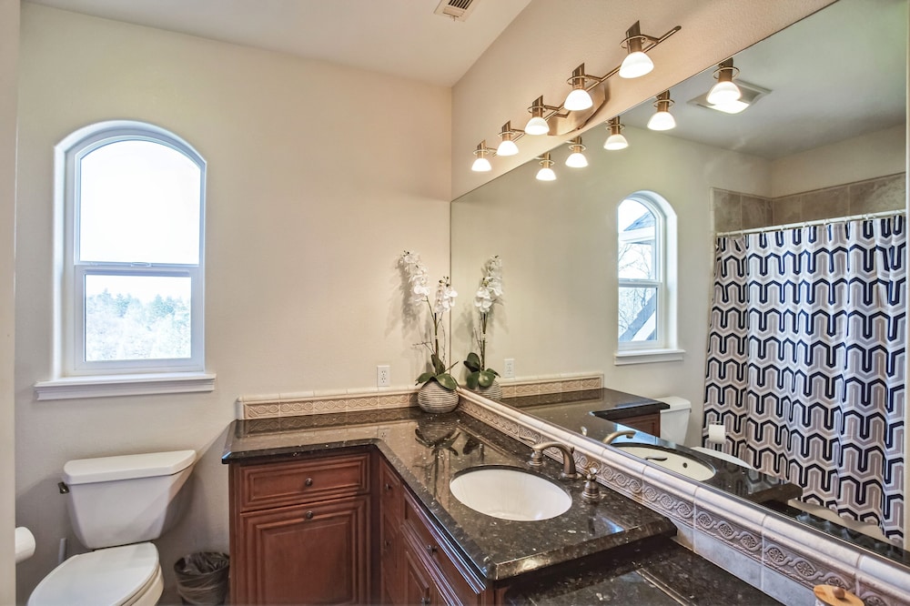 Stunning Mountain Retreat With Unmatched Views 5 Bedroom Estate