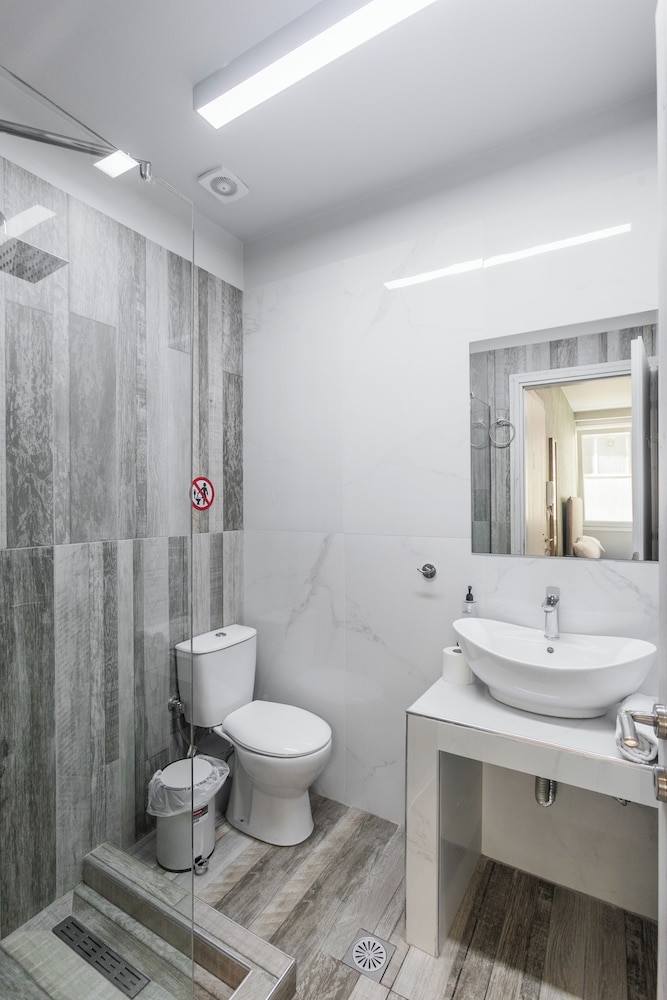 Noima Luxury Suites