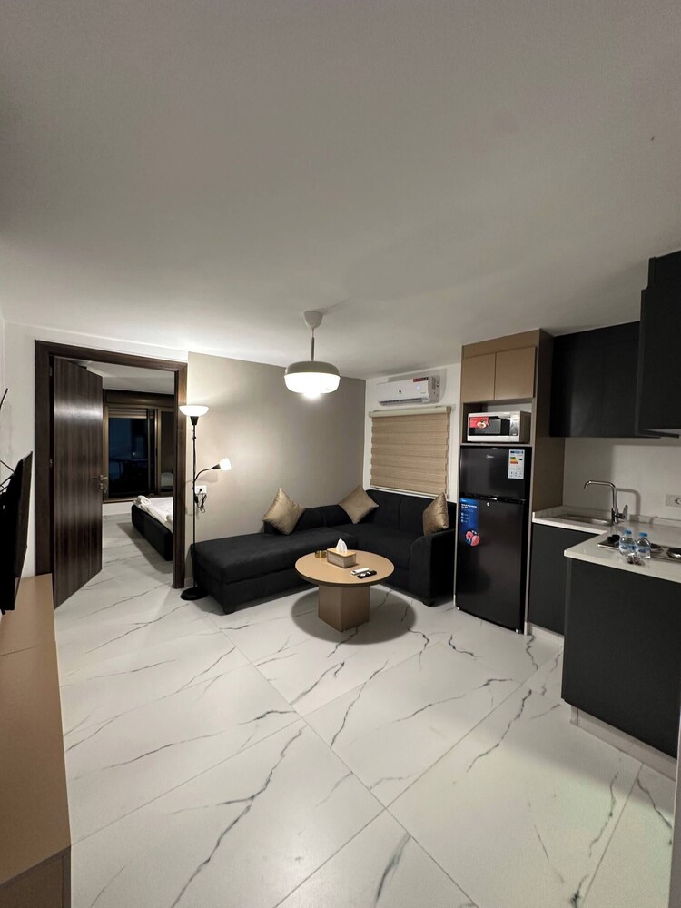 Stylish Luxe Apartment Fr 0006
