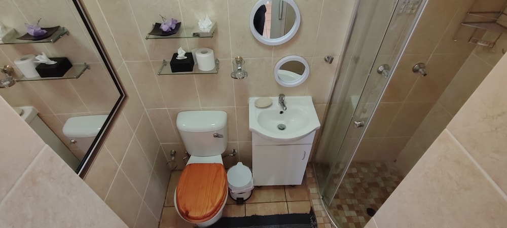 Premiere Guest House