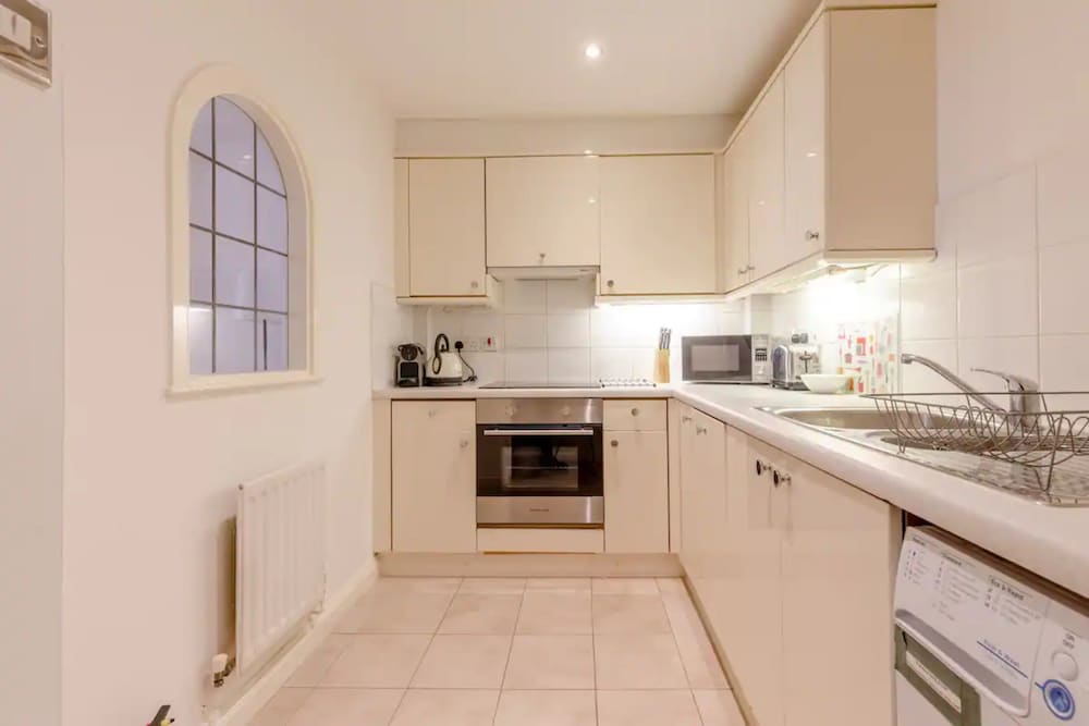 Stunning 2 Bedroom Apartment in the Heart of Westminster