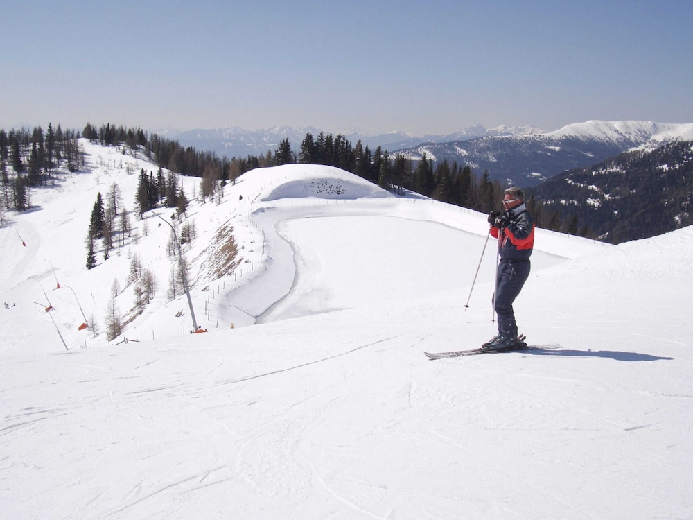 Cozy Holiday Home in Carinthia near Ski Area