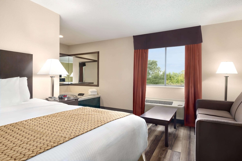Baymont by Wyndham Monroe view 2