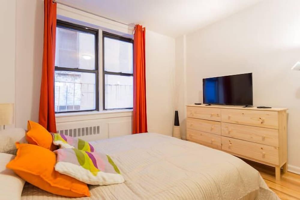 Beautiful Studio Near Central Park