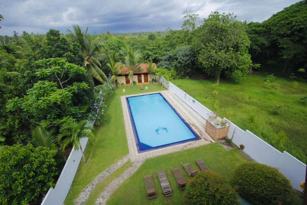 Rockery Villa