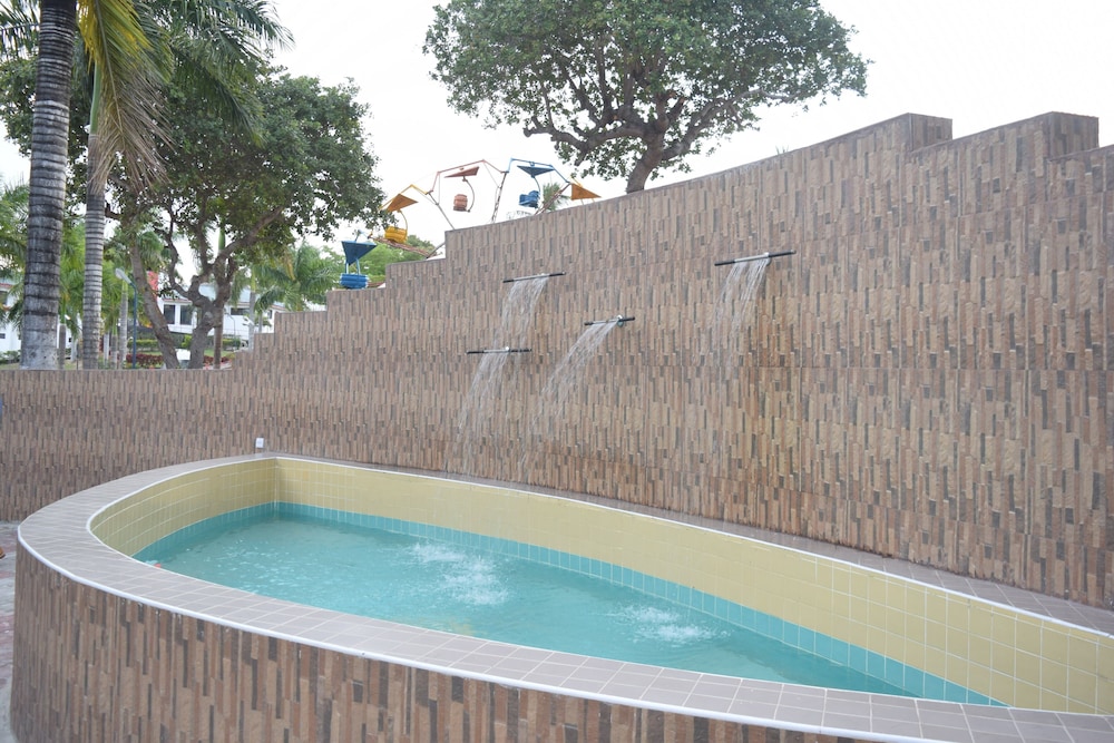 Fun City Water & Theme Park view 2
