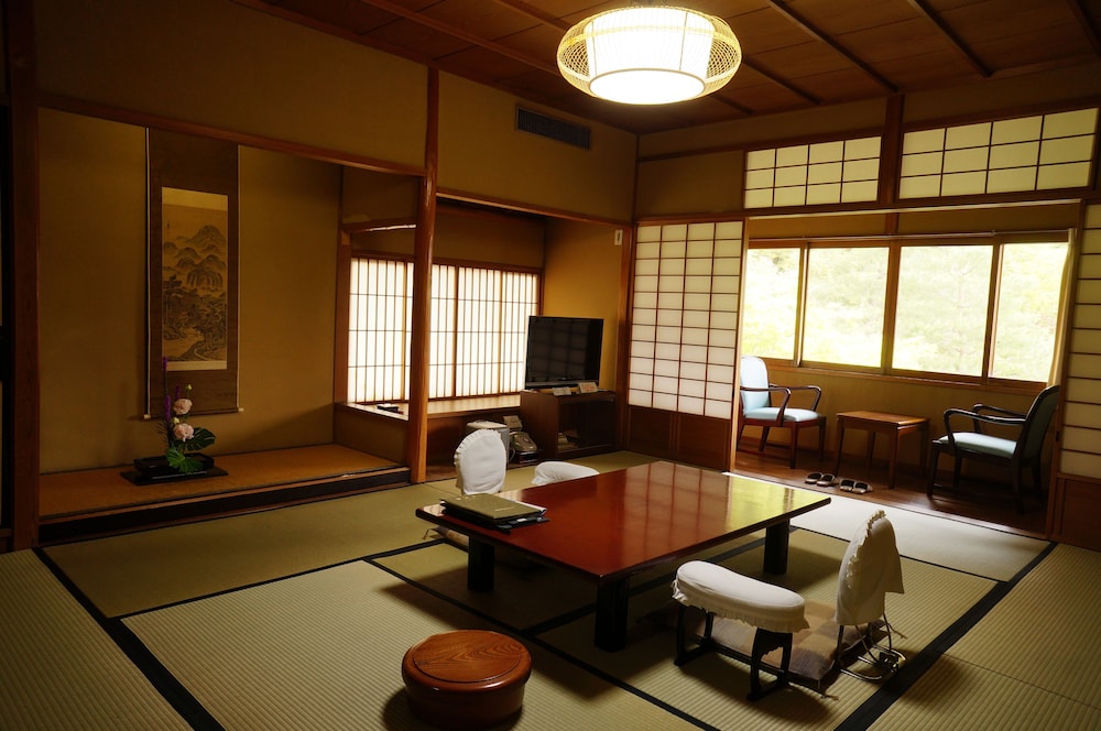 Meisho Sansuien - Yuda Onsen -