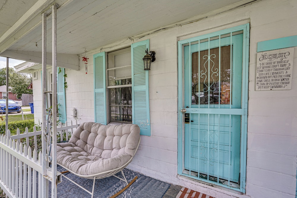 Little Cove Cottage! Walk to Dtwn Panama City