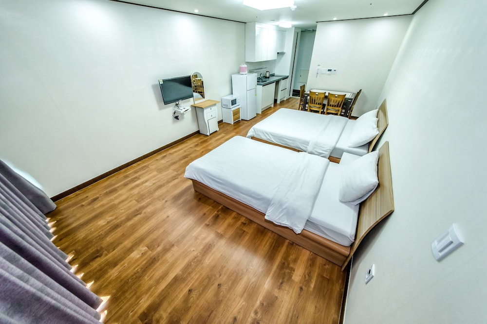 Rejina Pension
