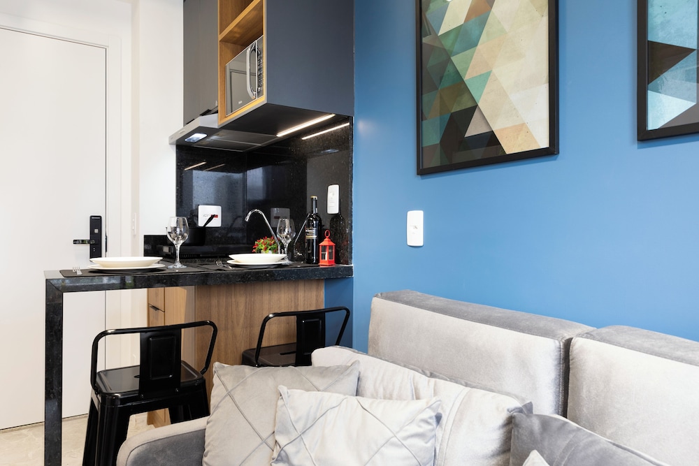 Modern with Air Conditioning and Pool