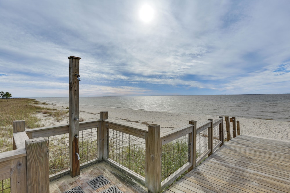 Port St Joe Home w/ Beach & Boardwalk Access!