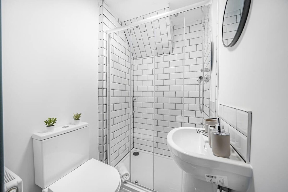 5-bed 5 En-suite Apartment in Manchester