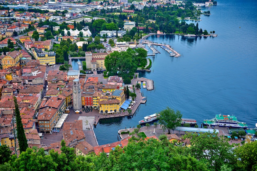 Riva Dante Apartment view 5