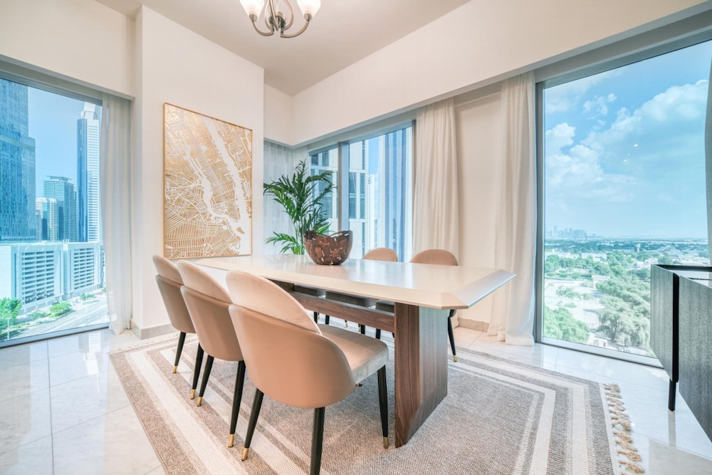 Modern Elegance w a New York Edge Difc Apt
