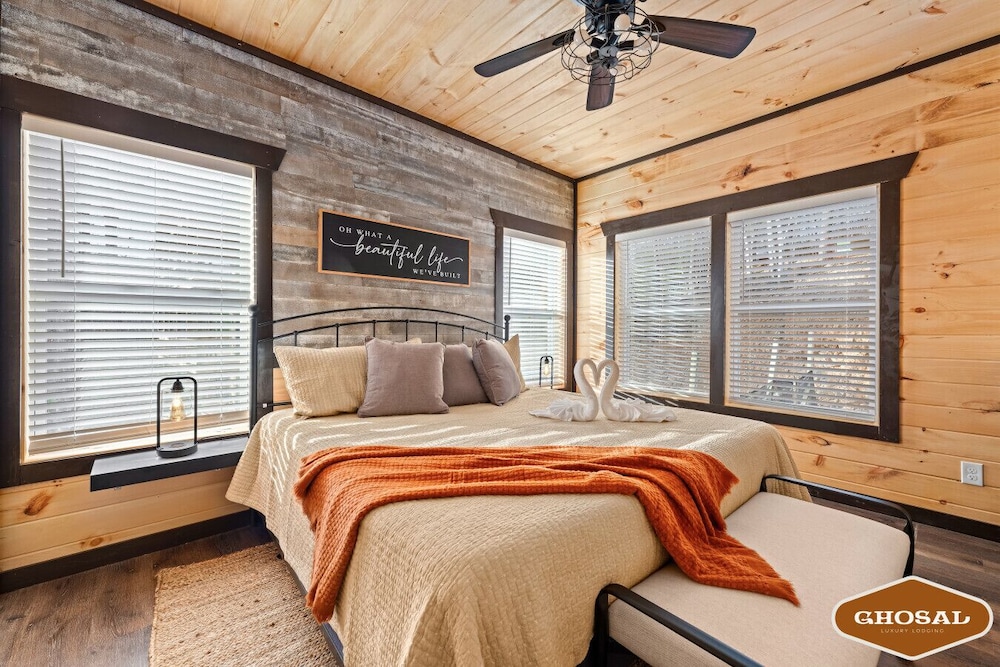 Summit Luxe Resort