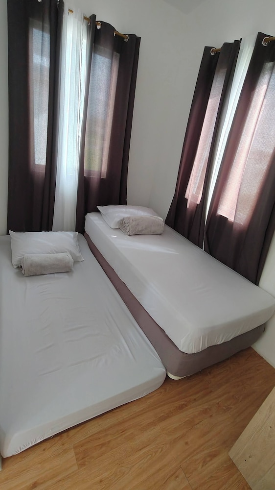 Avida 3-bedroom Vacation House With Pool
