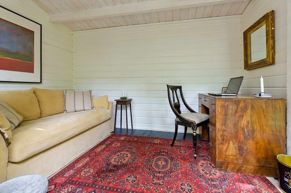 Gorgeous 1 Bed Garden Flat, Kensal