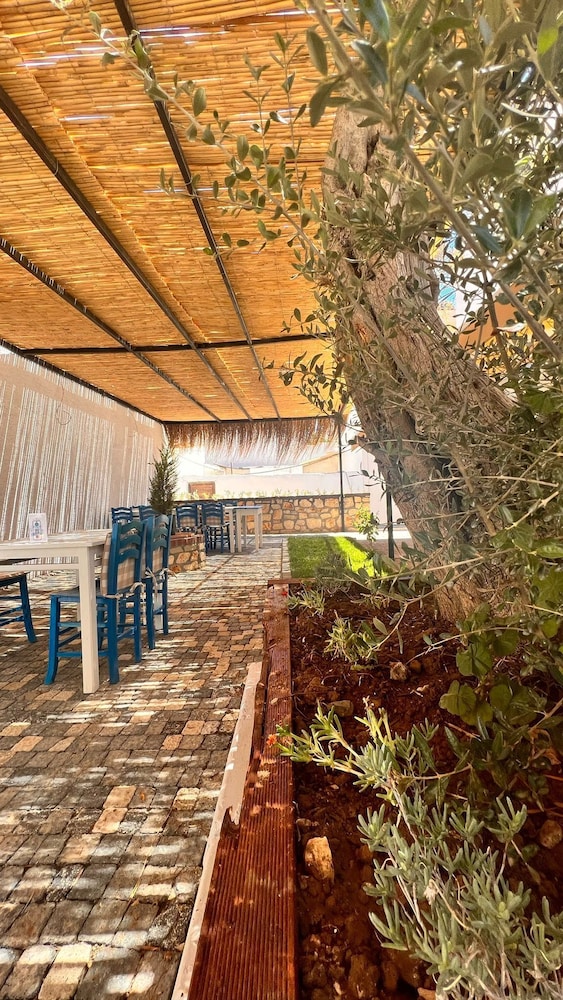İrinikos Otel - Image 38
