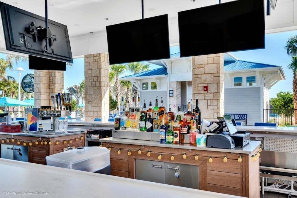 Large 5 Bed Family Townhome With Splash Pool 5 Bedroom Townhouse