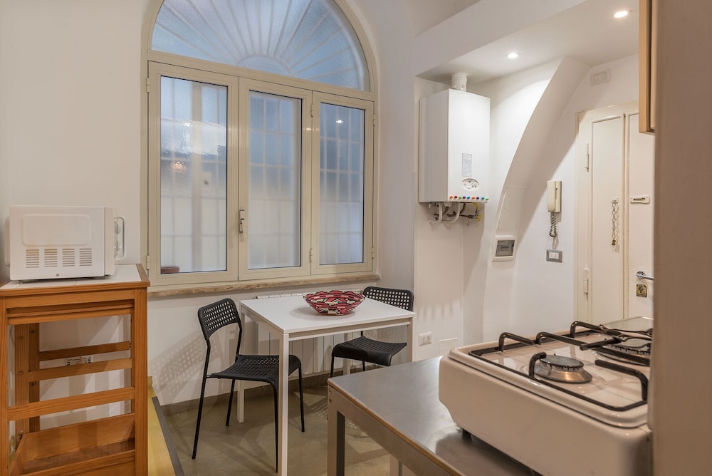 Piazza Vittorio NETFLIX Apartment