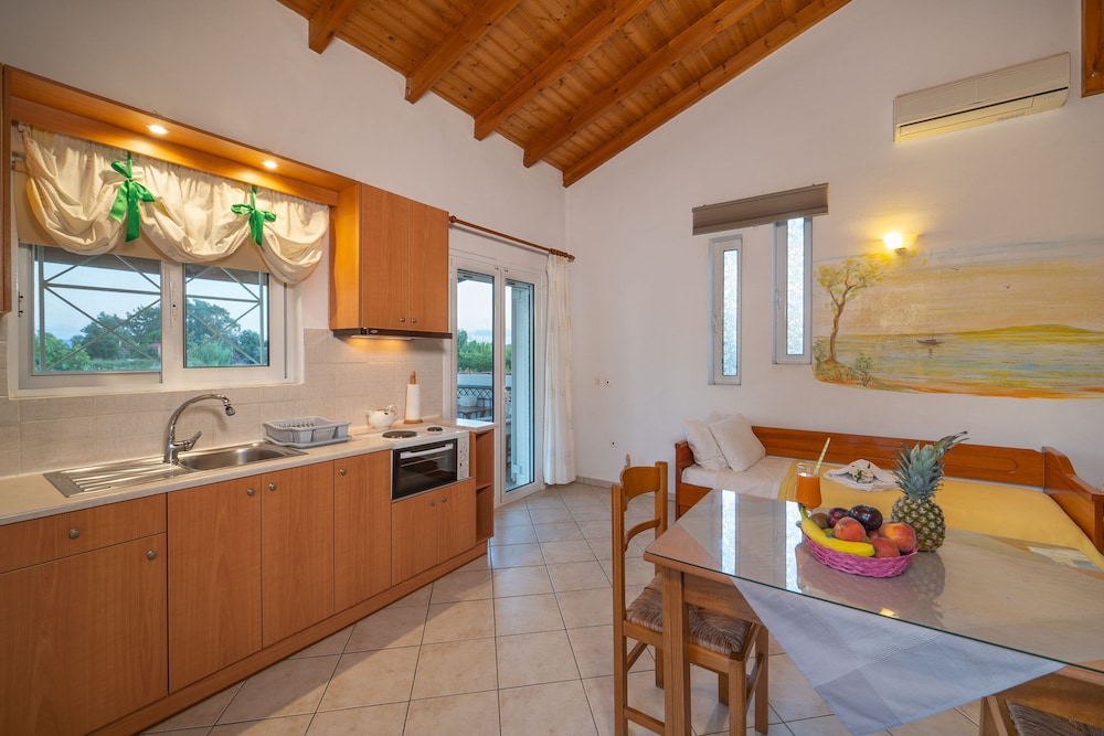 Cavo Gallo Sea Houses photo 4