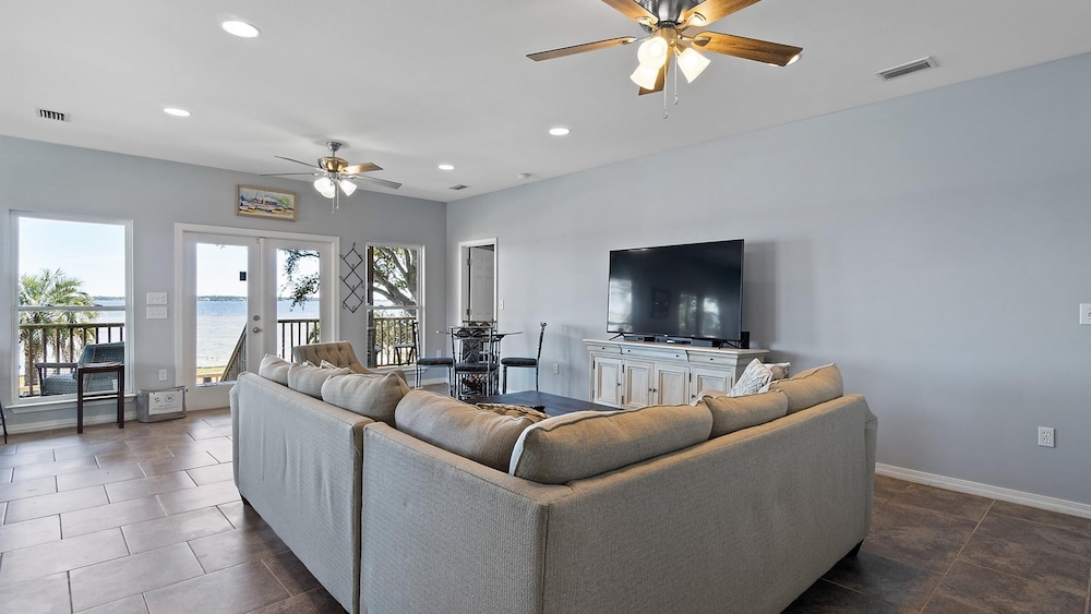 Flip Flop Bay House by Southern Vacation Rentals