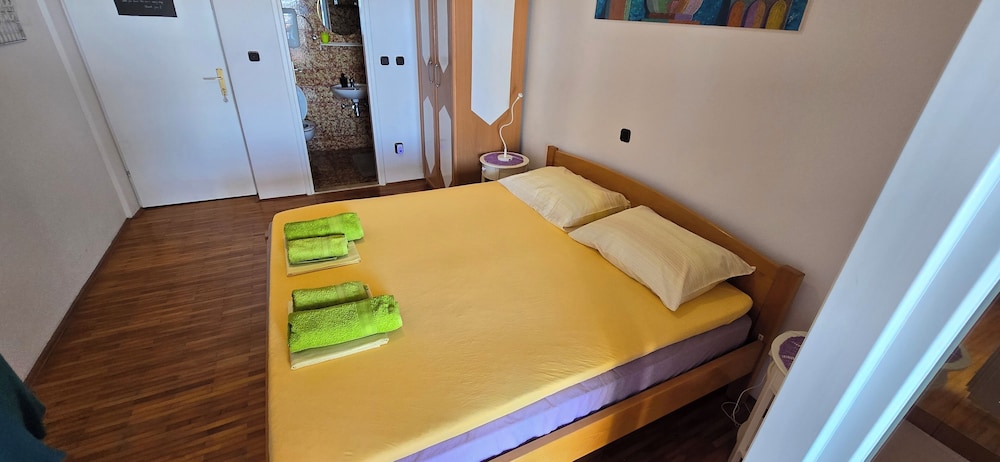 Bocin Rosso Apartments II