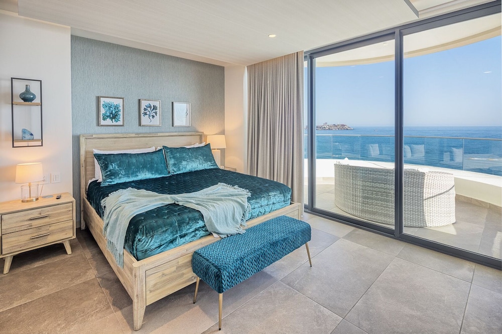 Luxury New Oceanfront Condo 5BR Sleeps 12