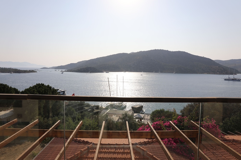 LUCE BOZBURUN OTEL MARMARİS