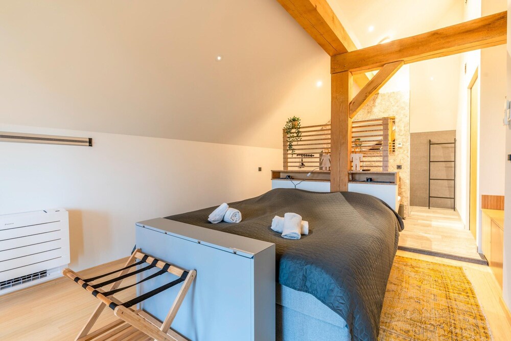 Luxurious and Sustainable 6-person Holiday Villa