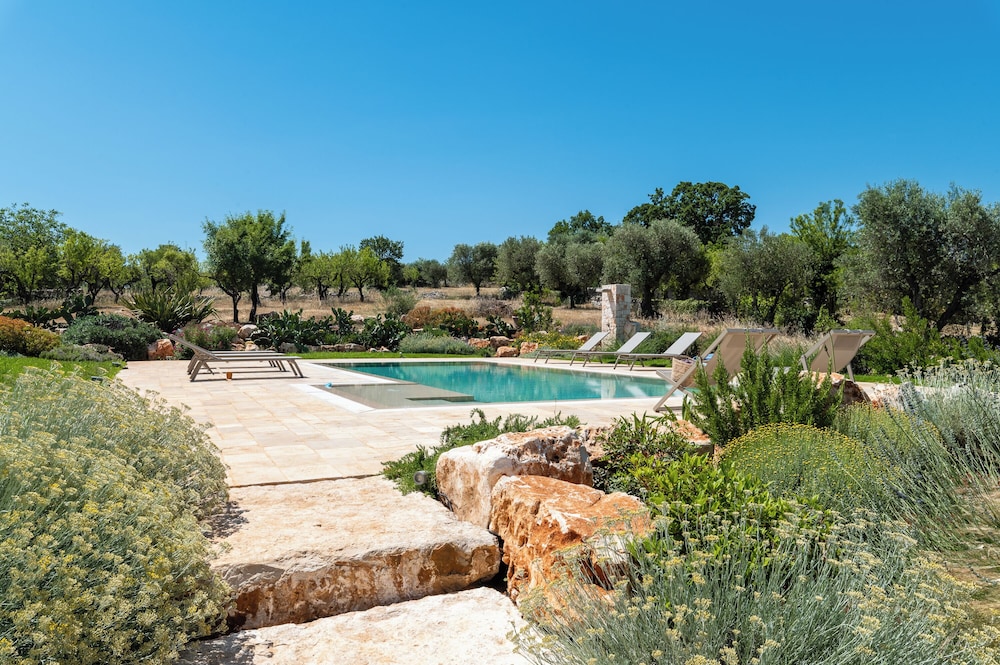 Trullo Pietra Rossa with Pool by Wonderful Italy