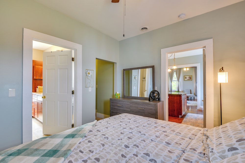 Central Location! Winter Retreat in Sackets Harbor