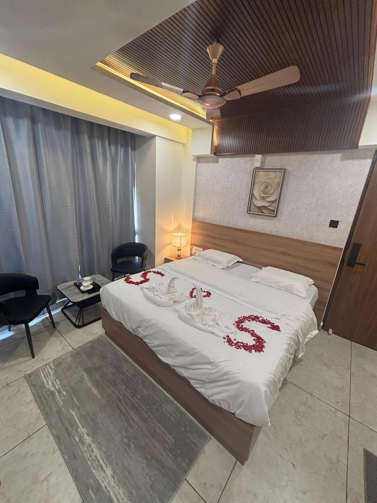 Reva Suites