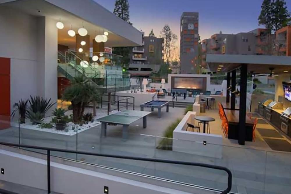 Studio City Universal Apartments