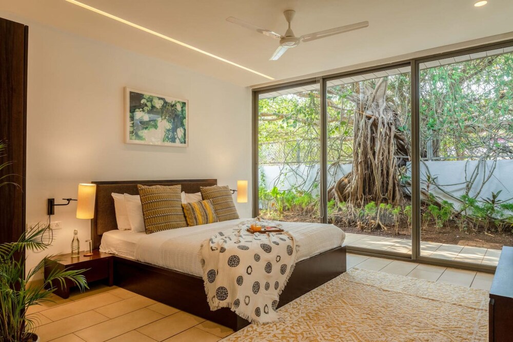 Aster by Hireavilla - 3BR w Private Pool in Parra