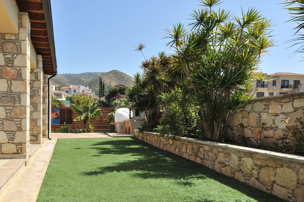 Sunset View Villa in Argaka