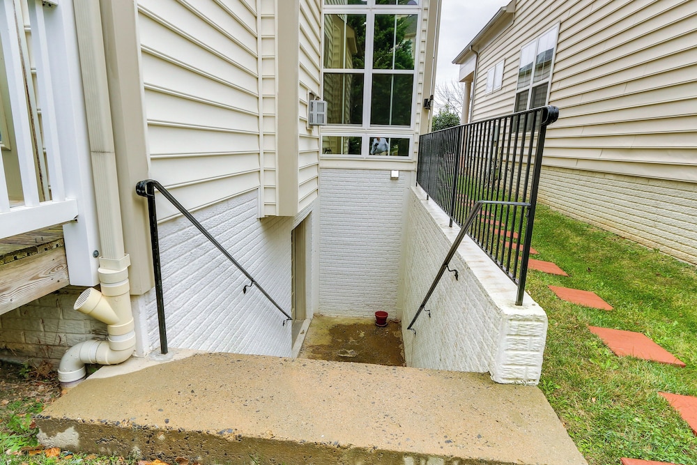 Clarksburg Getaway Near DC + Baltimore Sights!