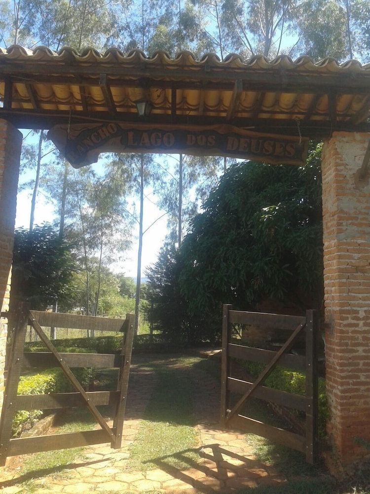 Rancho Lago dos Deuses