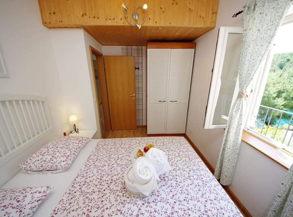 Blissful Bay Apartments Vrboska