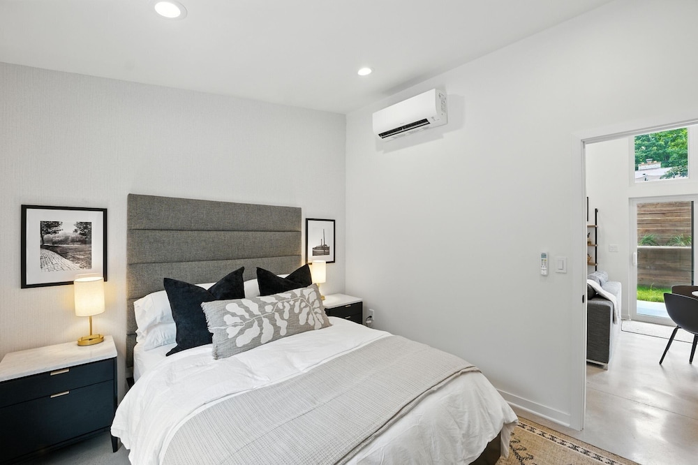 500 House - Unit D 2 Bedroom Townhouse
